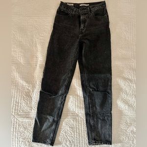 Levi’s MOM Jean size 25
